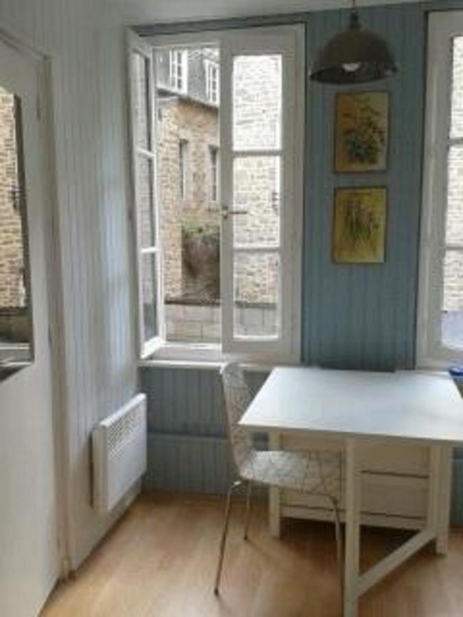 Le Studio De St-Sauveur Ντινάν Εξωτερικό φωτογραφία